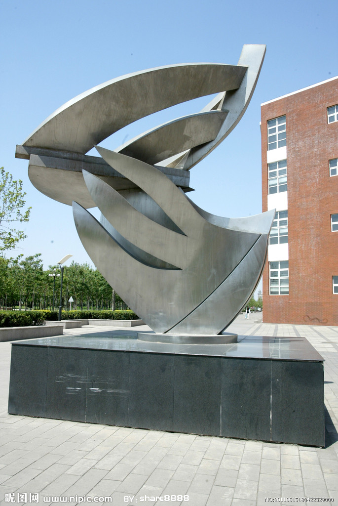 南开大学不锈钢雕塑