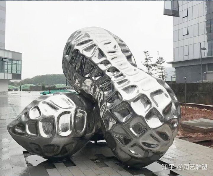 为什么越来越多的城市选择使用大型不锈钢雕塑？